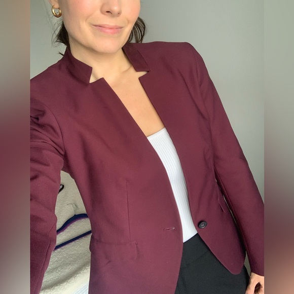 RW&CO brand new burgundy fitted suiting blazer - Picture 5 of 9